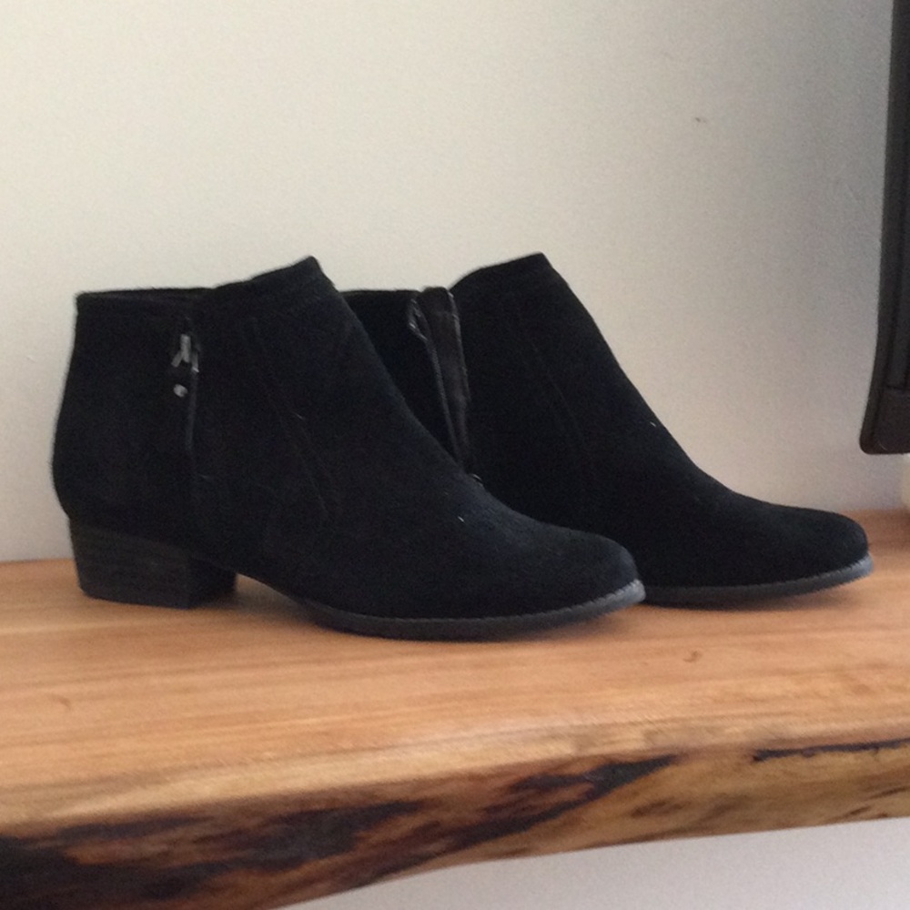 Elegant Black Suede Ankle Booties